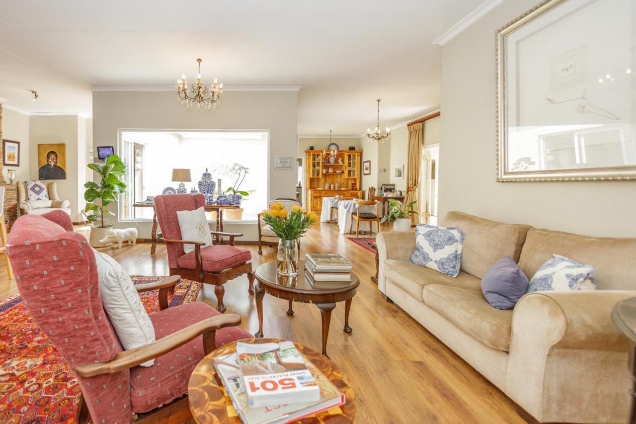 ホテル The Ashford ヨハネスブルグ エクステリア 写真